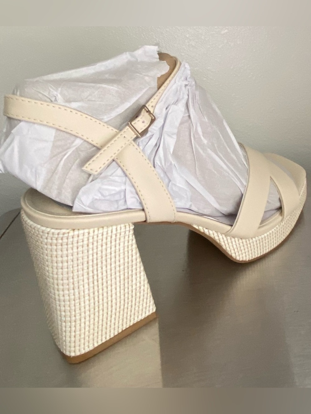 NEW CALVIN KLEIN WOMENS CREAM BLOCK SANDALS-STRAPPY PLATFORM HEELS - Picture 5 of 11